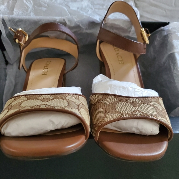 NIB Beautiful Marla Block Heel Sandal In Signature Jacquard~Canvas Leather - Picture 6 of 10